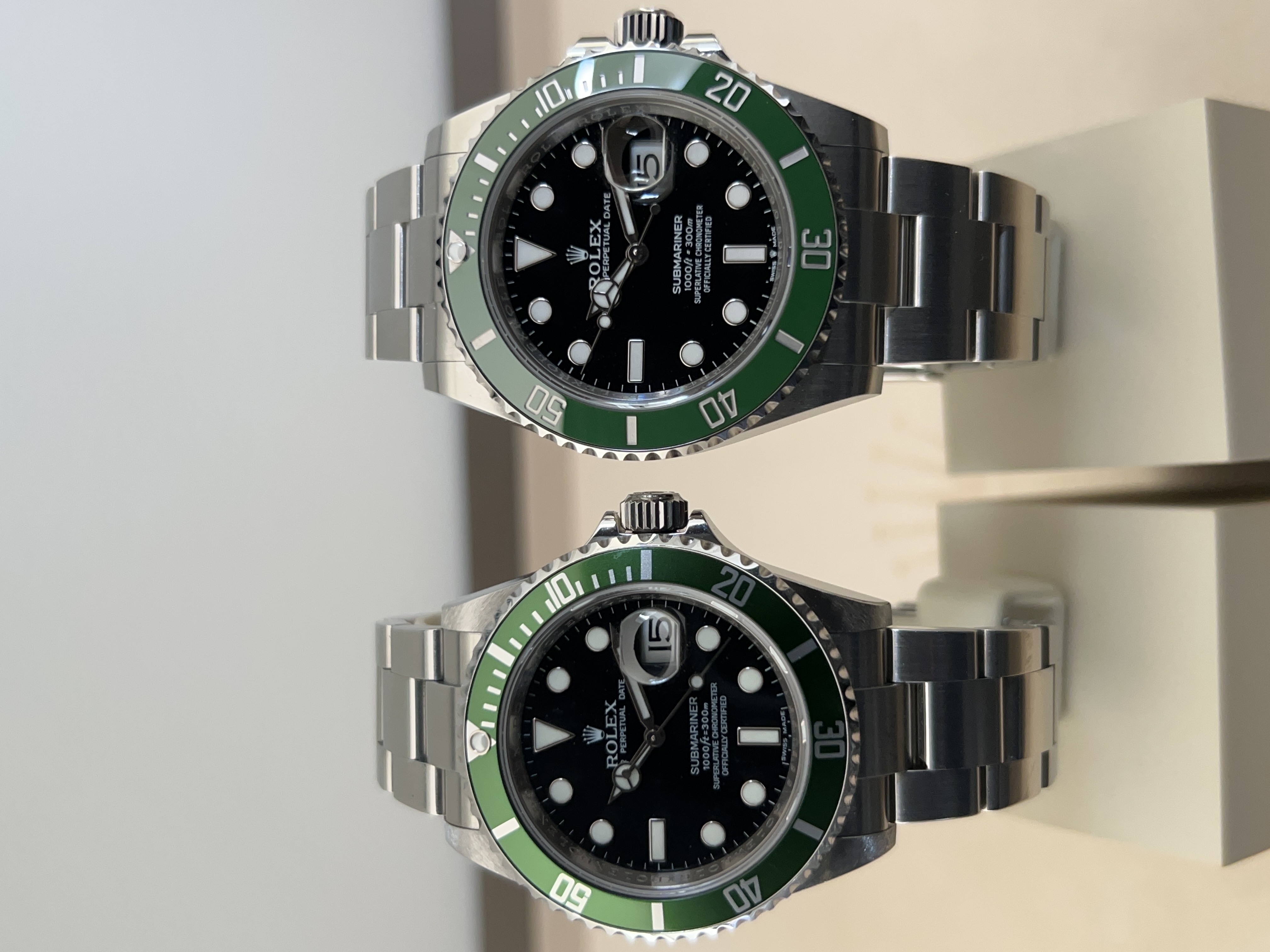 Rolex Kermit vs Starbucks dial face 1
